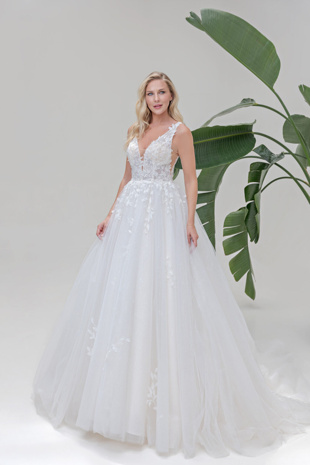 Amera Vera Kollektion 2025 Brautkleid B2503 (1) Juno das Hochzeitshaus Brautmode Meinersen Wolfsburg Gifhorn