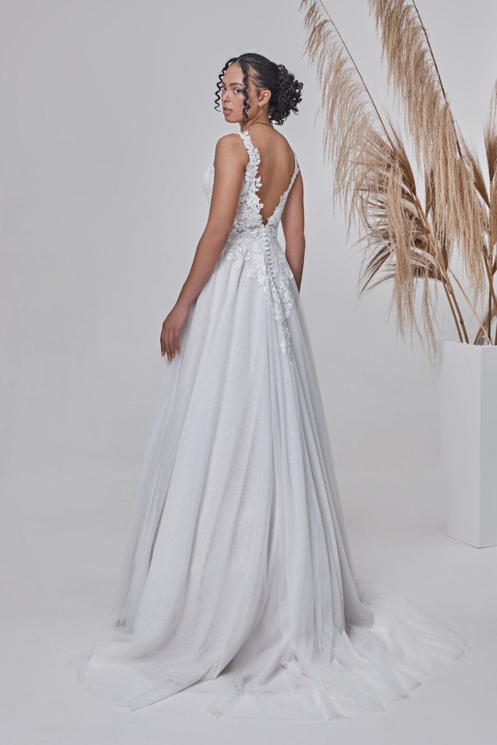 Lohrengel Light Kollektion 2025 Standesamtkleid LB322 4 Juno das Hochzeitshaus Hochzeitsmode Meinersen Wolfsburg Gifhorn