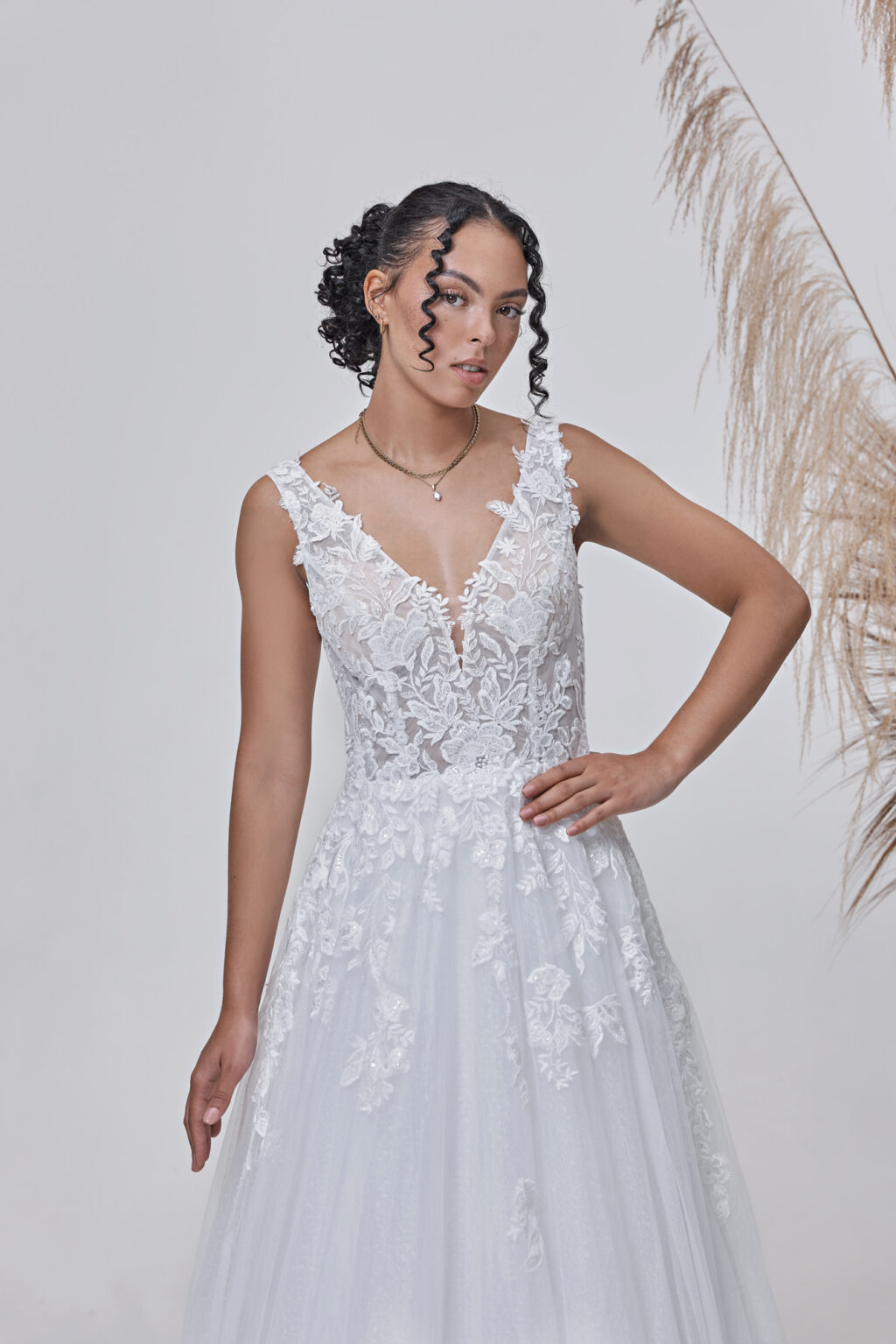 Lohrengel Light Kollektion 2025 Standesamtkleid LB323 2 Juno das Hochzeitshaus Hochzeitsmode Meinersen Wolfsburg Gifhorn