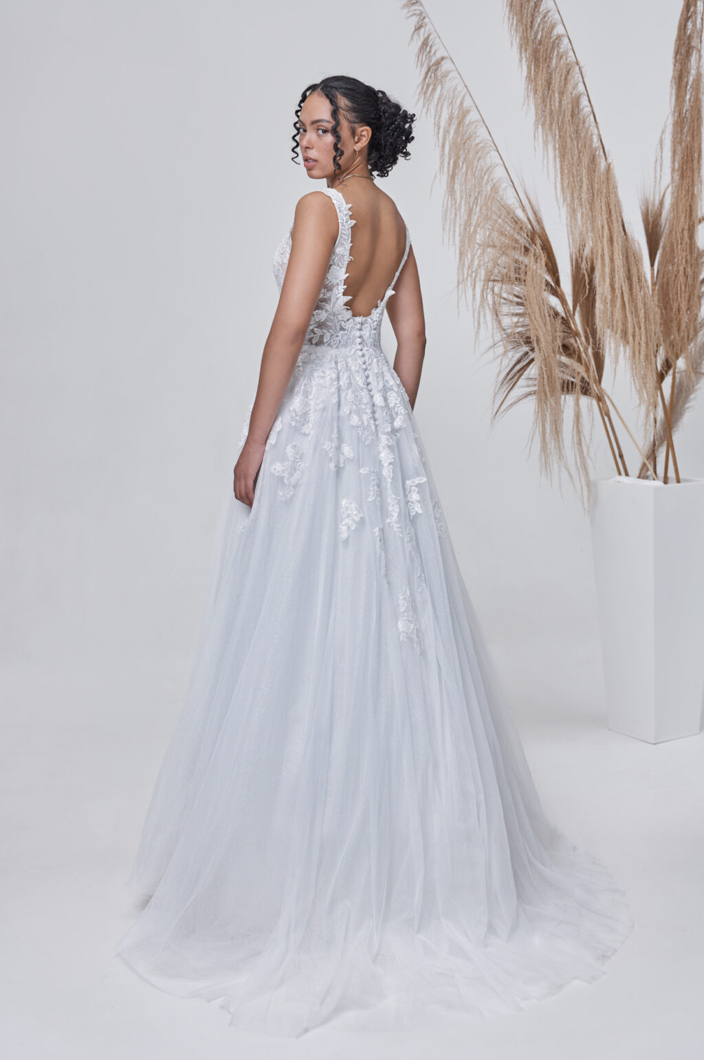 Lohrengel Light Kollektion 2025 Standesamtkleid LB323 3 Juno das Hochzeitshaus Hochzeitsmode Meinersen Wolfsburg Gifhorn