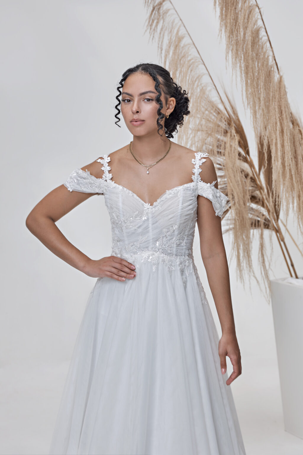 Lohrengel Light Kollektion 2025 Standesamtkleid LB325 6 Juno das Hochzeitshaus Hochzeitsmode Meinersen Wolfsburg Gifhorn