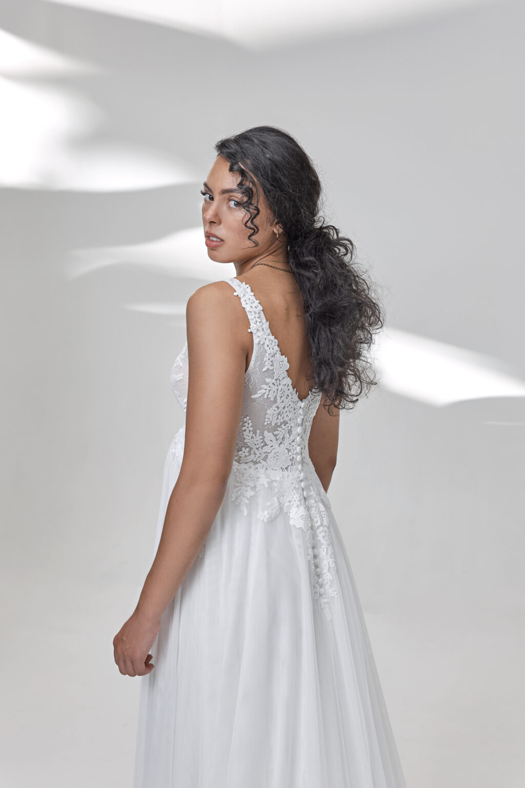 Lohrengel Light Kollektion 2025 Standesamtkleid LBS04 4 Juno das Hochzeitshaus Hochzeitsmode Meinersen Wolfsburg Gifhorn