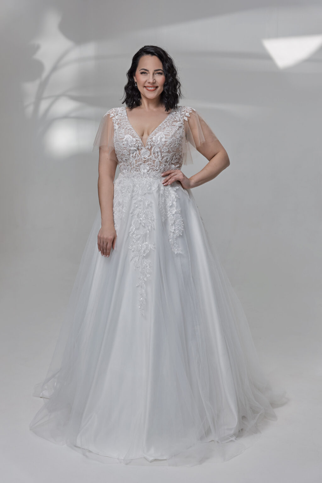 Molly Monroe by Lohrengel Kollektion 2025 Curvy Brautkleid LB504 1 Plus Size Brautkleid Juno das Hochzeitshaus Meinersen bei Braunschweig Wolfsburg