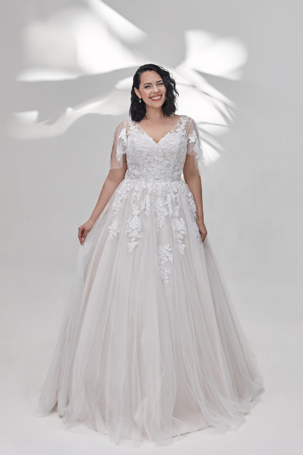 Molly Monroe by Lohrengel Kollektion 2025 Curvy Brautkleid LB505 1 Plus Size Brautkleid Juno das Hochzeitshaus Meinersen bei Braunschweig Wolfsburg