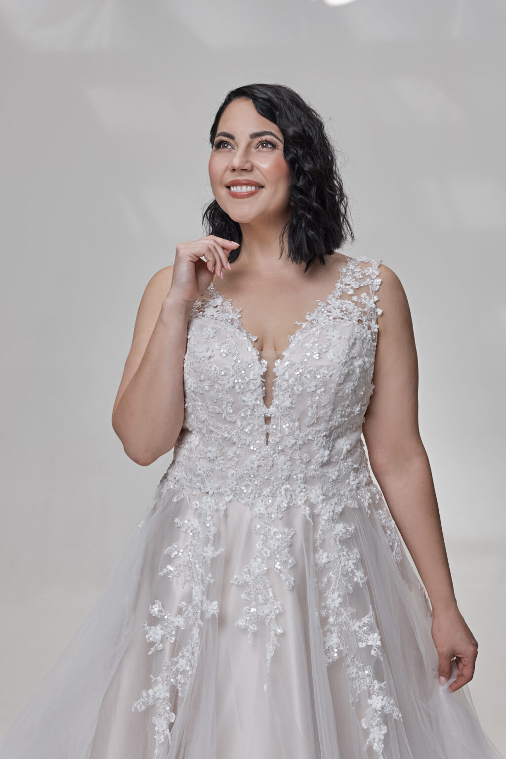 Molly Monroe by Lohrengel Kollektion 2025 Curvy Brautkleid LB509 8 Plus Size Brautkleid Juno das Hochzeitshaus Meinersen bei Braunschweig Wolfsburg