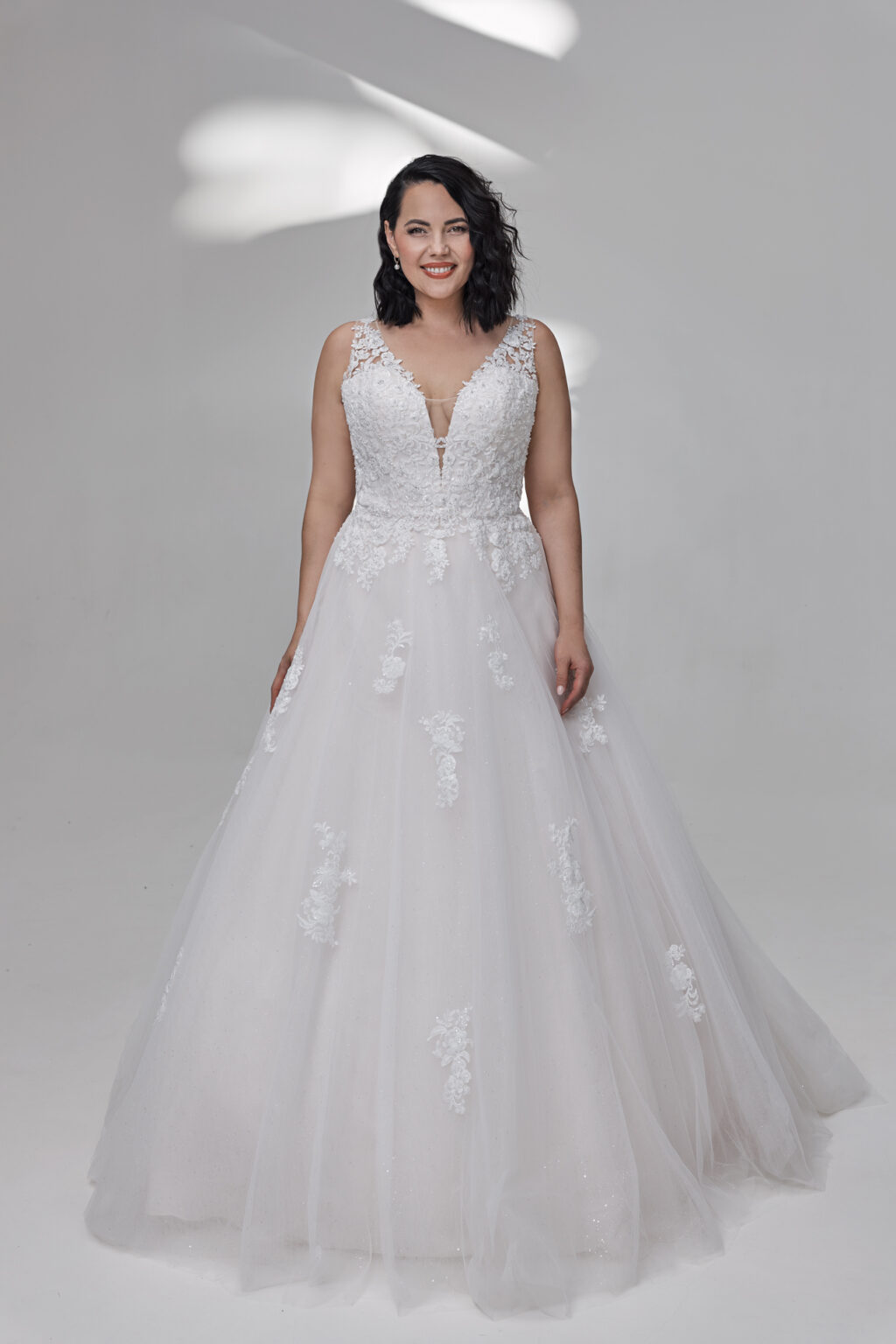 Molly Monroe by Lohrengel Kollektion 2025 Curvy Brautkleid LB512 1 Plus Size Brautkleid Juno das Hochzeitshaus Meinersen bei Braunschweig Wolfsburg