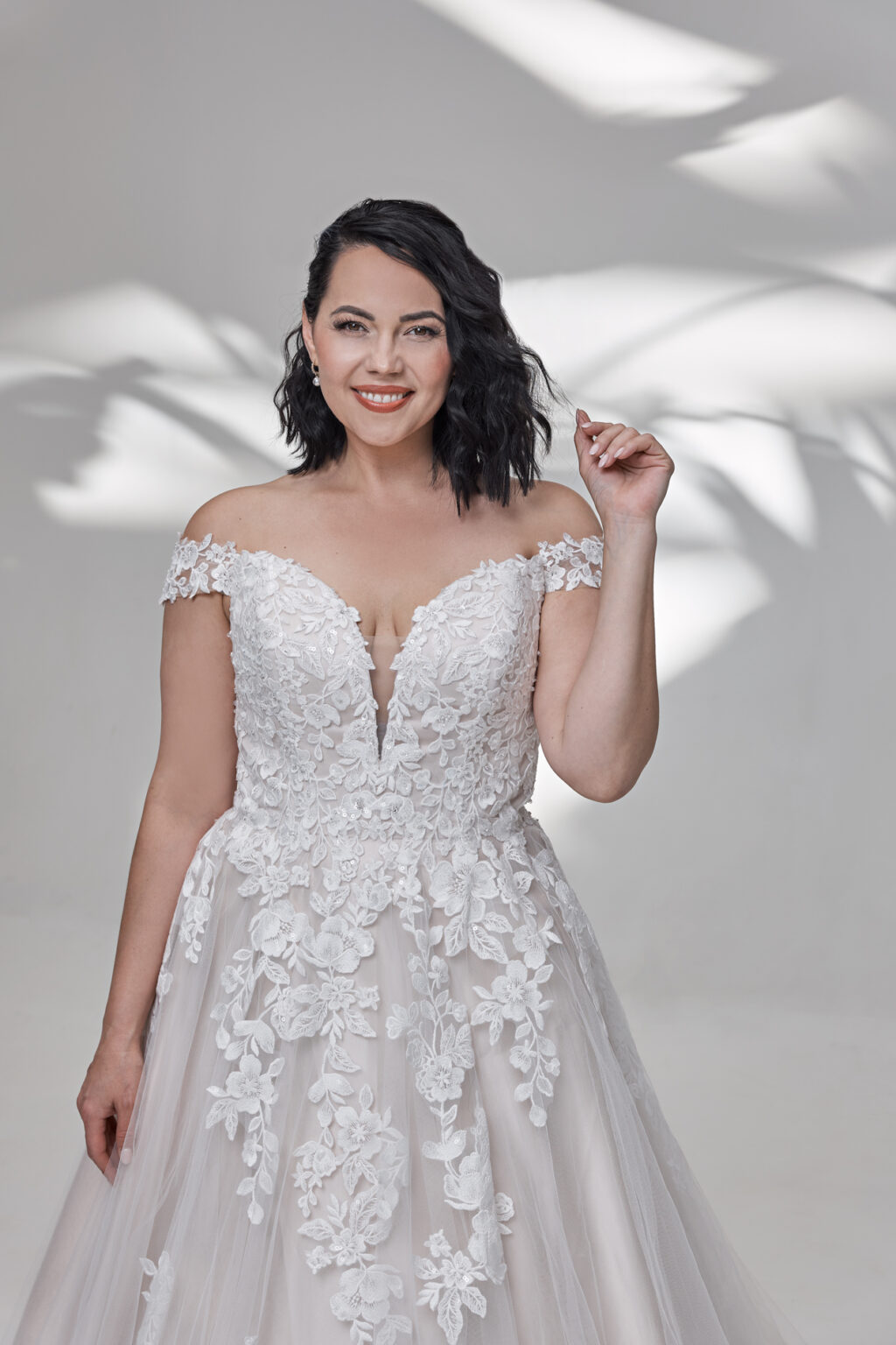 Molly Monroe by Lohrengel Kollektion 2025 Curvy Brautkleid LB532 2 Plus Size Brautkleid Juno das Hochzeitshaus Meinersen bei Braunschweig Wolfsburg